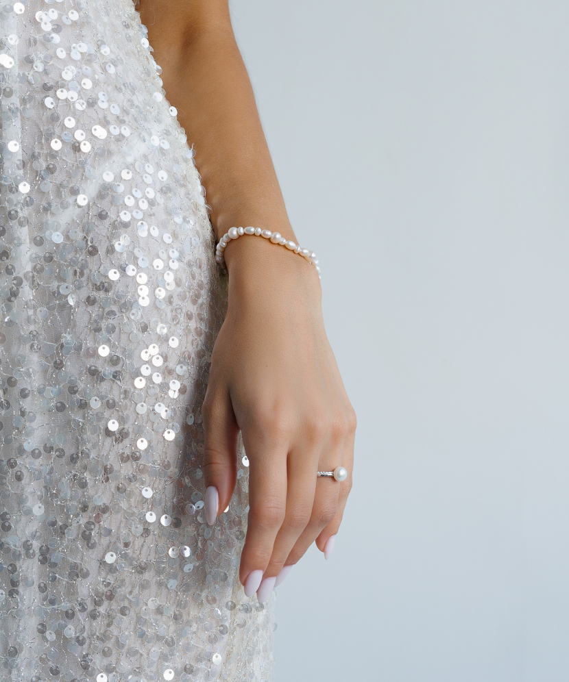 Perlų apyrankė su sidabru