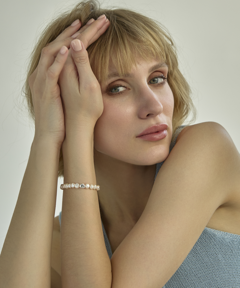 Apyrankė su perlais ir sidabru