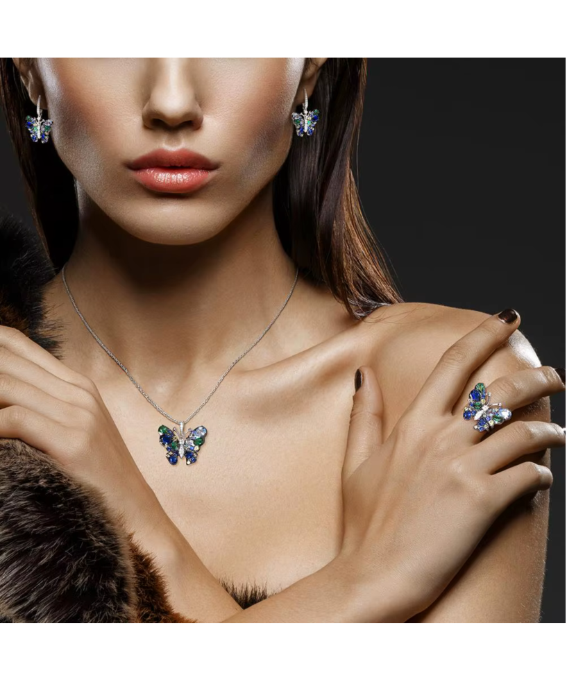 Sidabriniai auskarai su cirkoniais "Drugelis"