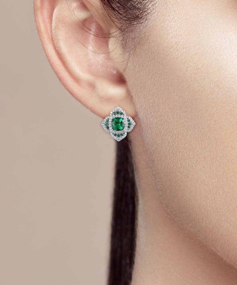 Sidabriniai auskarai su cirkoniais ir špineliais