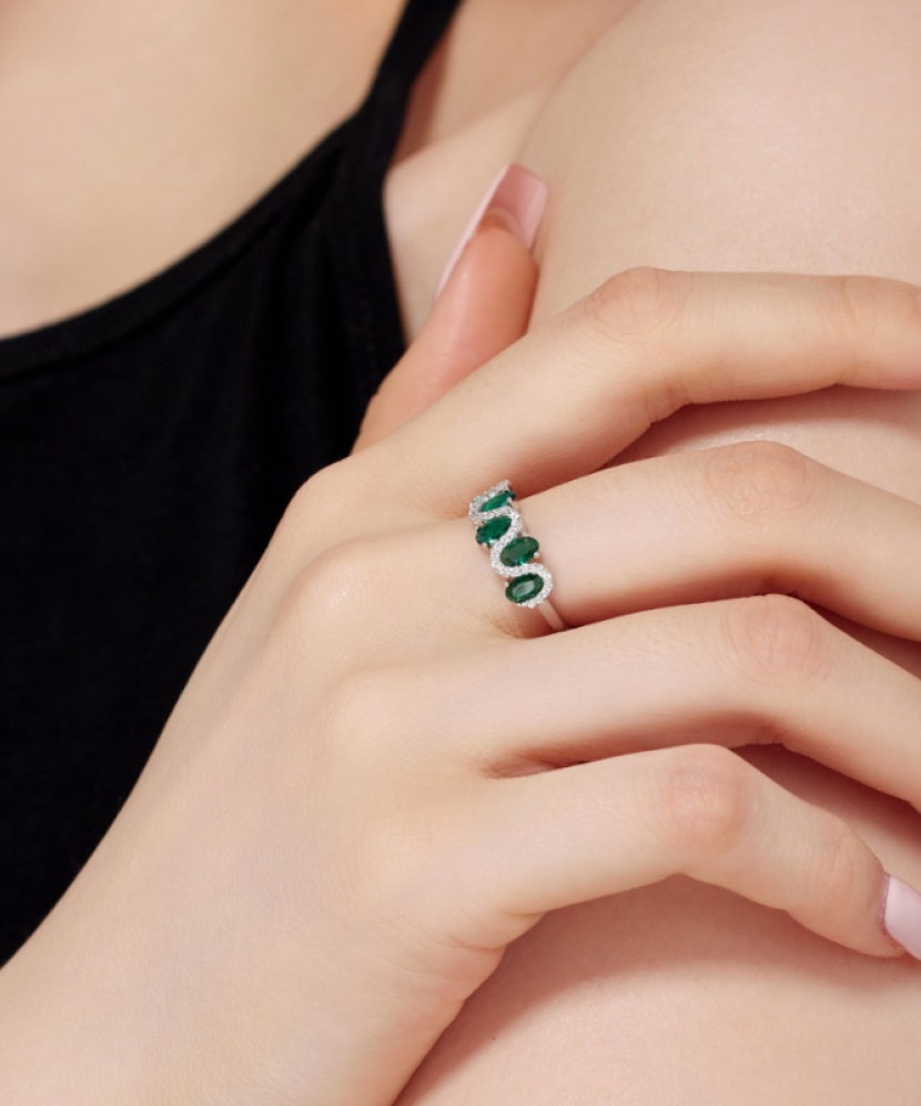 Sidabrinis žiedas su cirkoniais