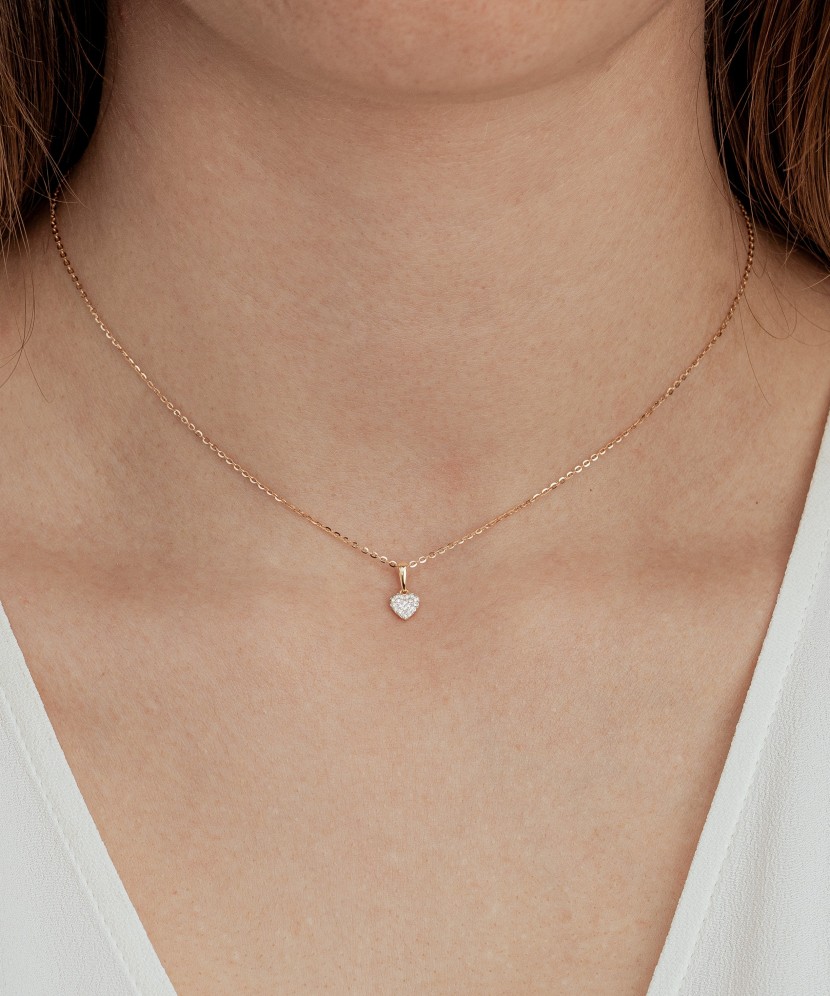 Geltono aukso pakabukas su deimantais "Širdelė"