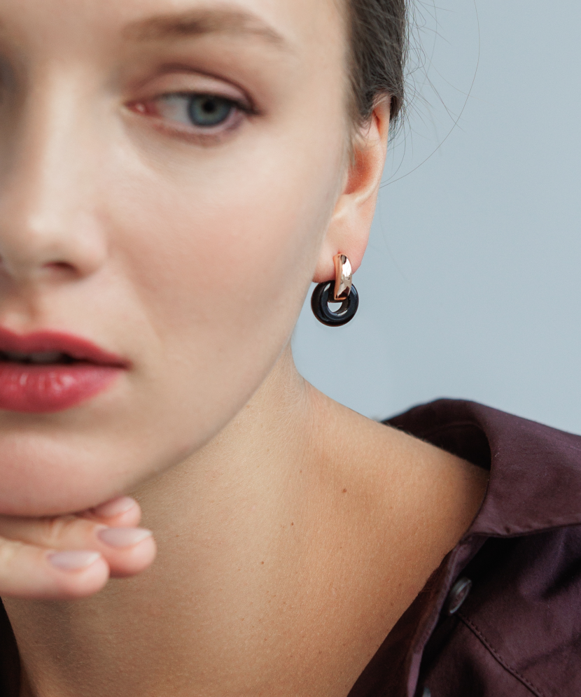 Paauksuoti Sidabriniai auskarai su oniksu