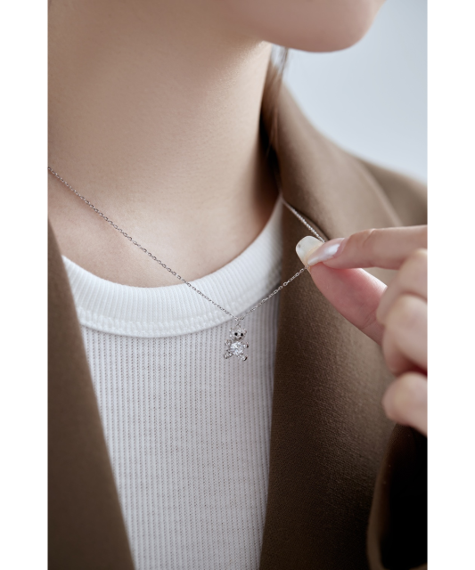 Sidabrinė grandinėlė su cirkonio pakabuku