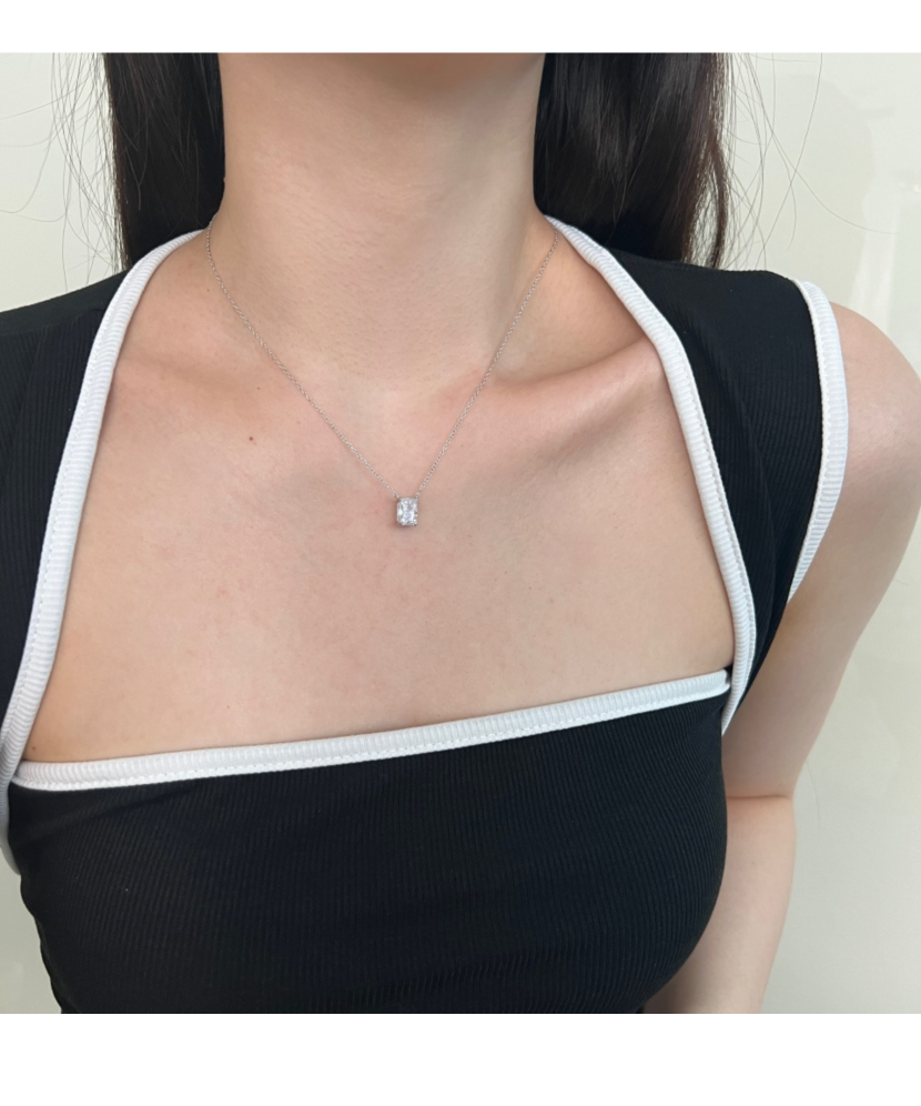 Sidabrinė grandinėlė su cirkonio pakabuku