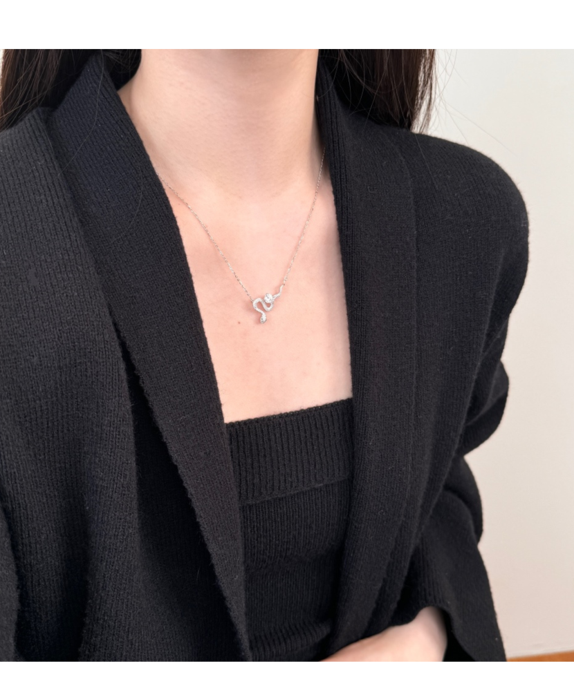 Sidabrinė grandinėlė su cirkonio pakabuku