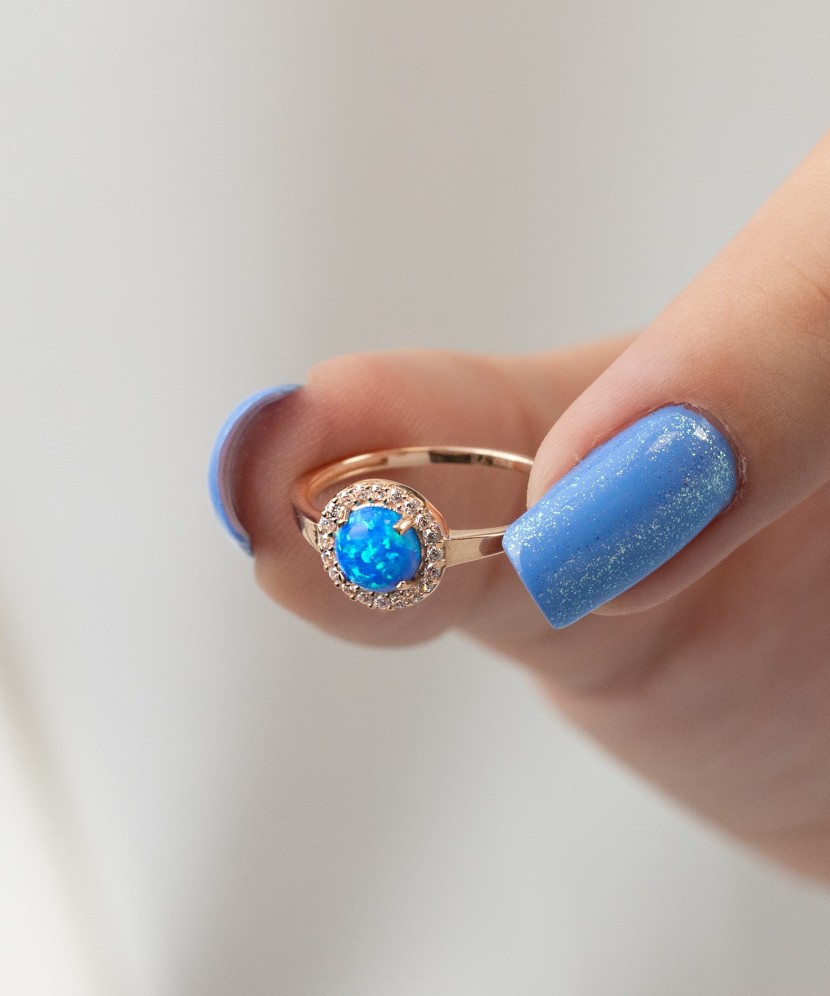 Auksinis žiedas su opalu ir cirkoniais