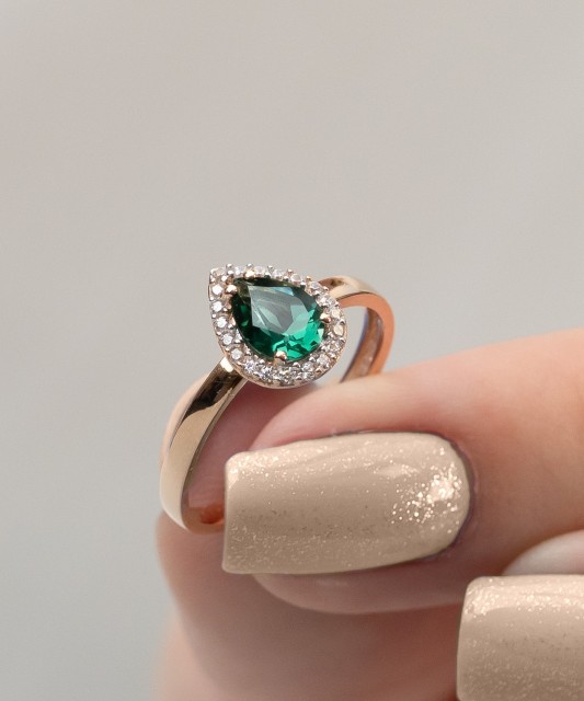 Auksinis žiedas su cirkoniais