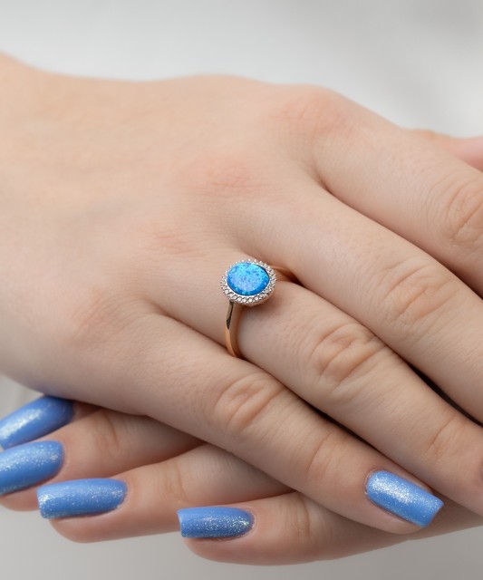 Auksinis žiedas su opalu ir cirkoniais