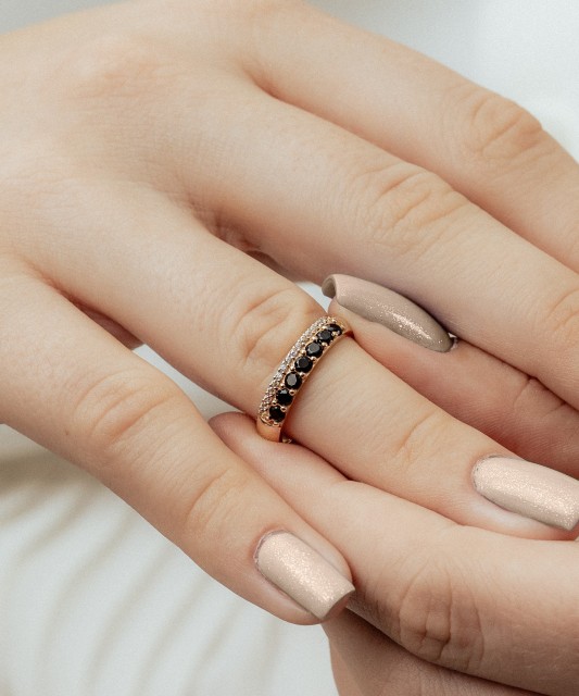 Auksinis žiedas su cirkoniais