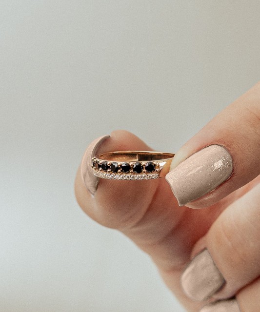 Auksinis žiedas su cirkoniais