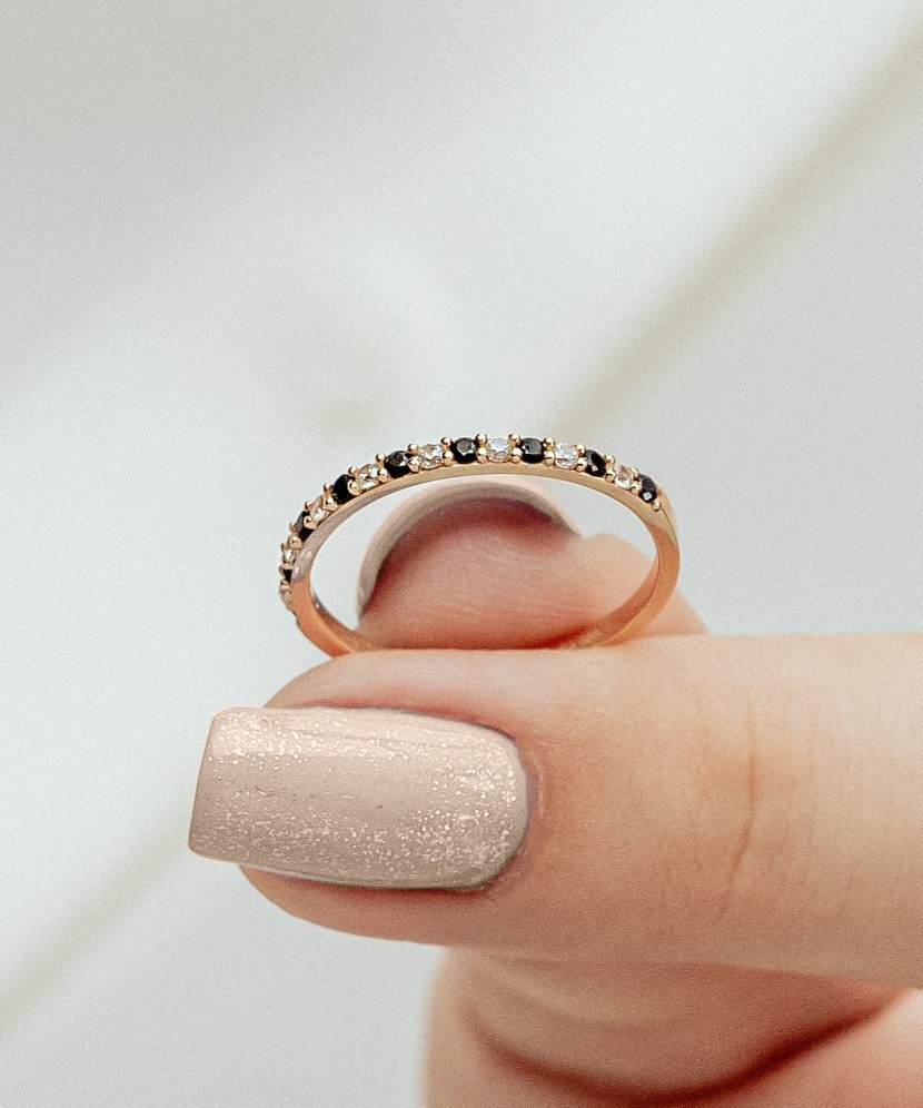 Auksinis žiedas su cirkoniais