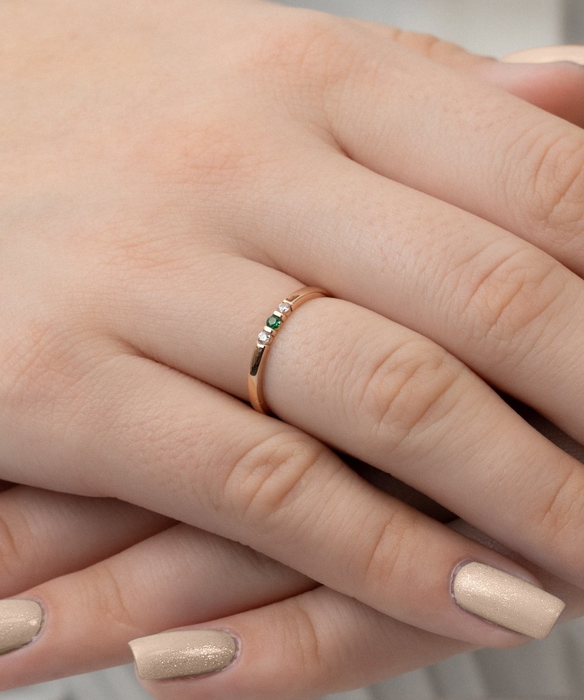 Auksinis žiedas su cirkoniais