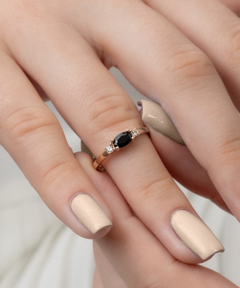 Auksinis žiedas su cirkoniais