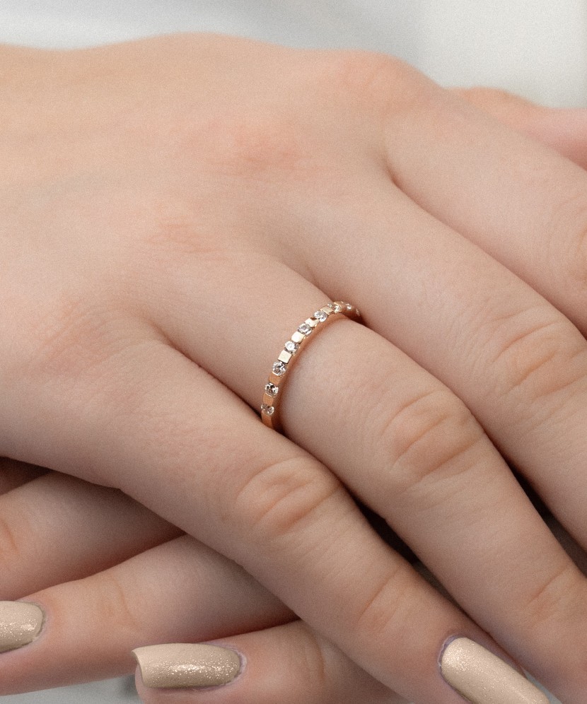 Auksinis žiedas su cirkoniais