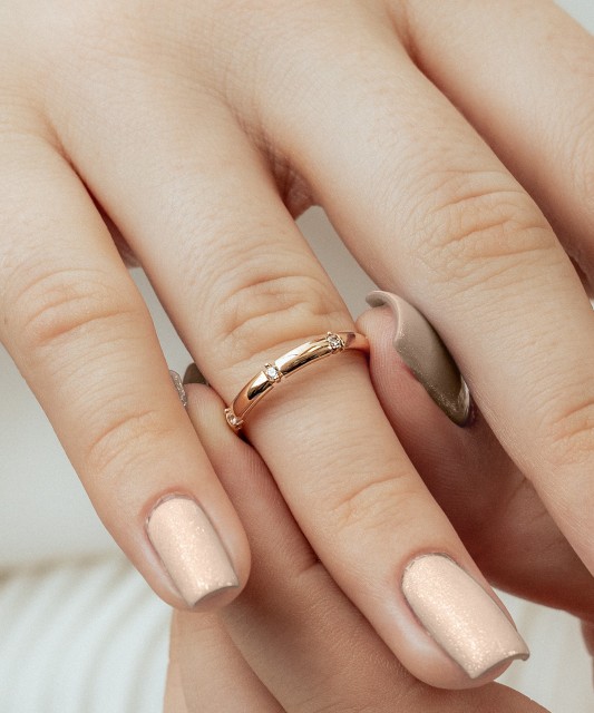 Auksinis žiedas su cirkoniais