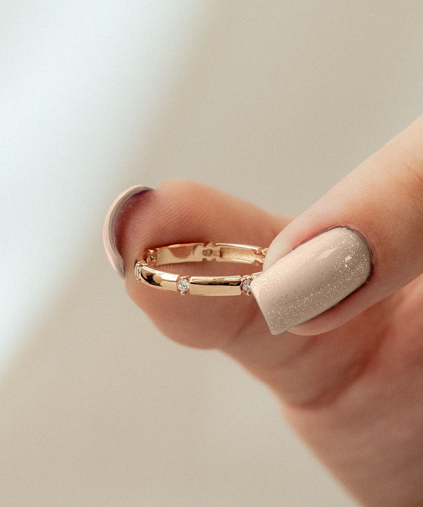 Auksinis žiedas su cirkoniais