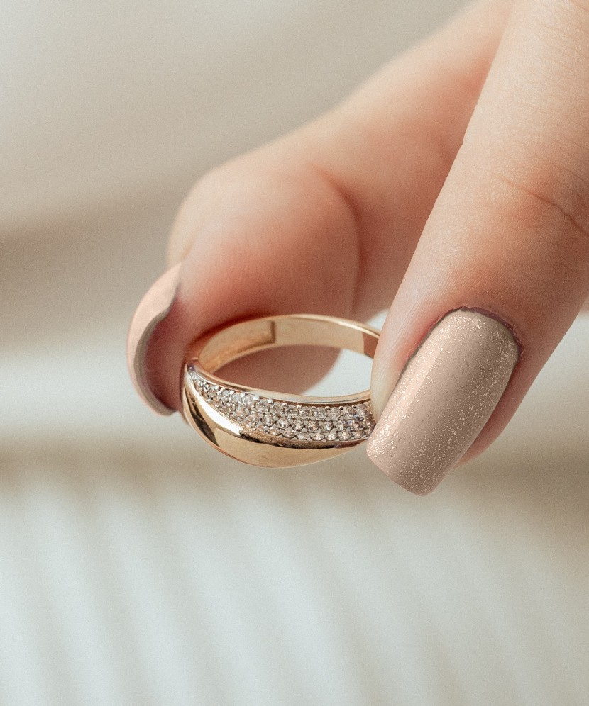 Auksinis žiedas su cirkoniais