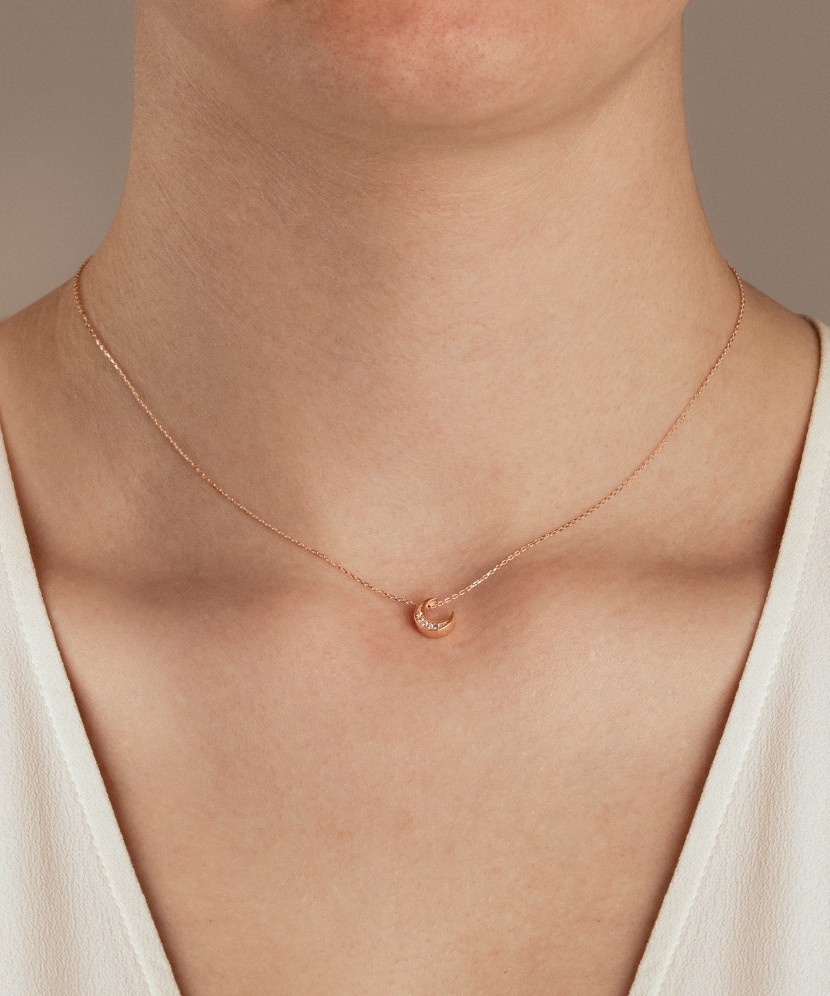 Auksinė grandinėlė su pakabuku "Mėnulis"