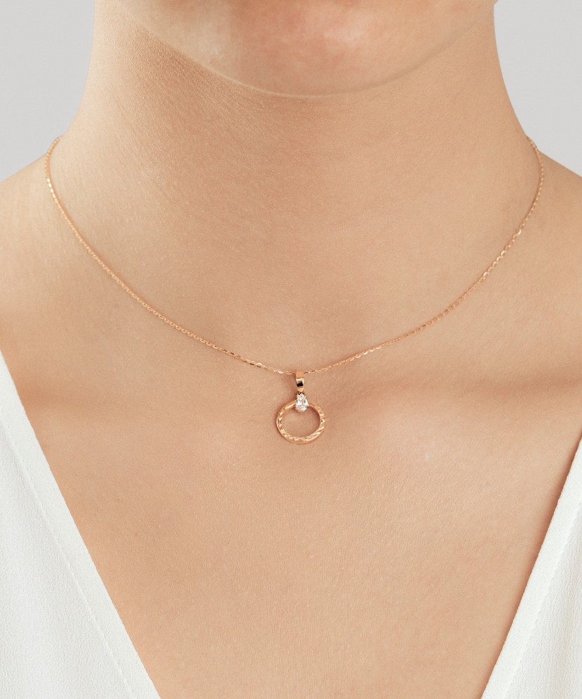 Auksinis pakabukas su cirkoniu