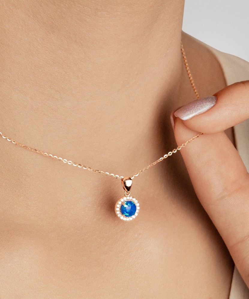 Auksinis pakabukas su opalu ir cirkoniais