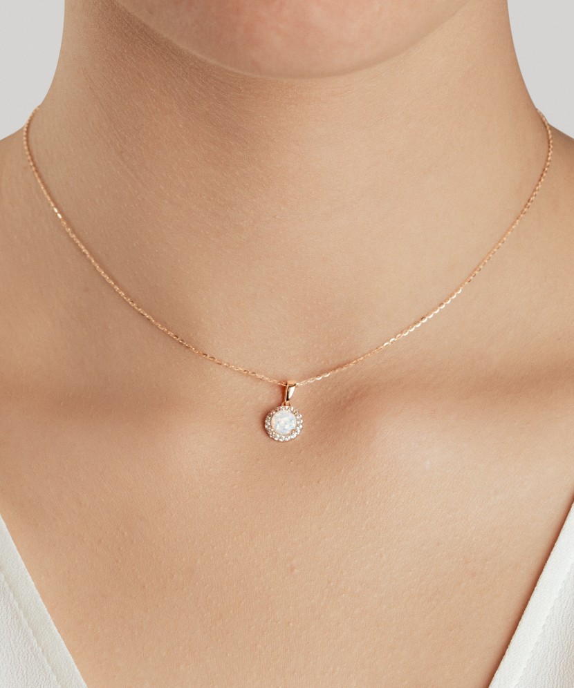 Auksinis pakabukas su opalu ir cirkoniais