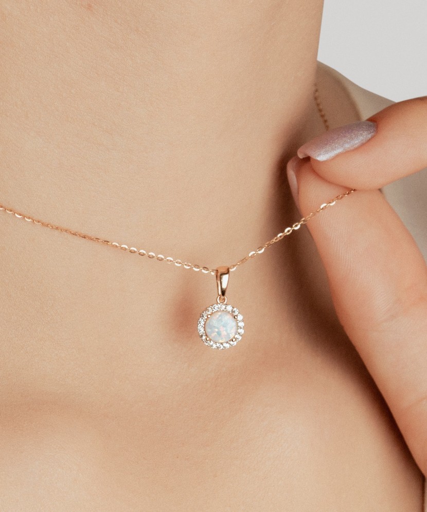 Auksinis pakabukas su opalu ir cirkoniais