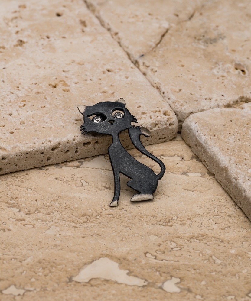 Sidabrinė sagė su kristalais "Katė"