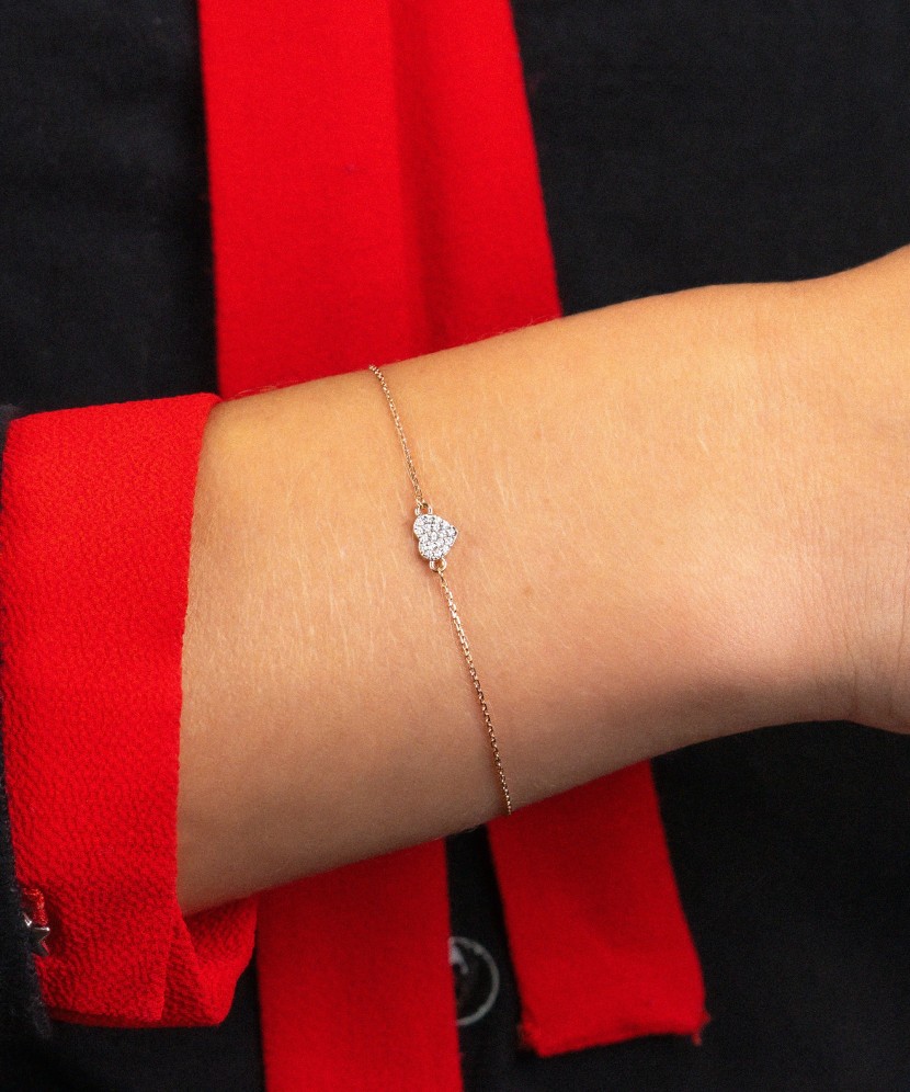 Auksinė apyrankė su deimantais "Širdelė"