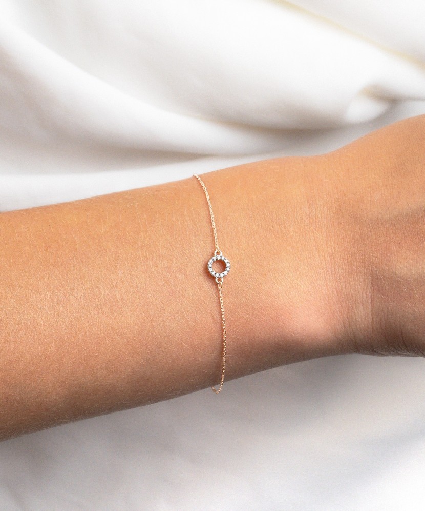 Auksinė apyrankė su deimantais