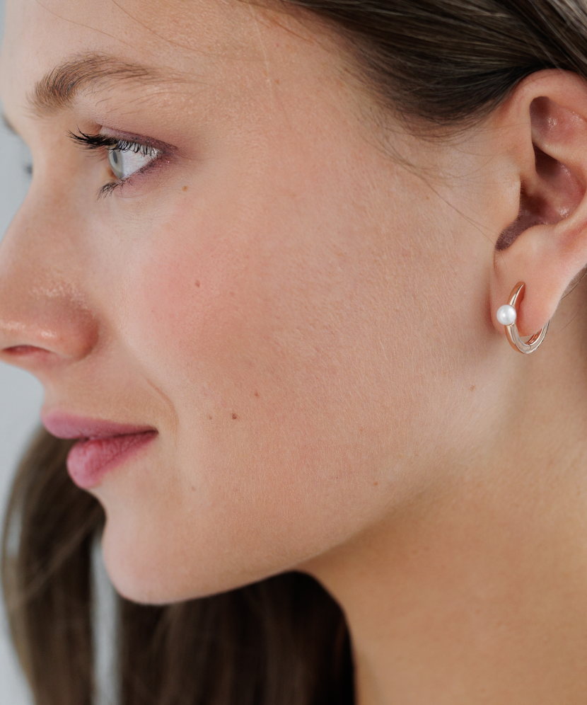 Dvipusiai Paauksuoti Sidabriniai auskarai su perlais ir cirkoniai