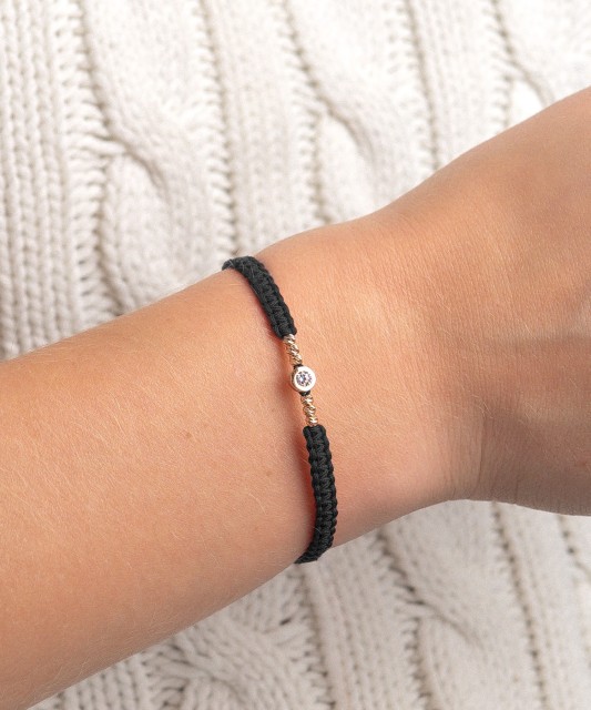 Juodo Siūlo Apyrankė Su Auksiniu cirkonio Pakabuku