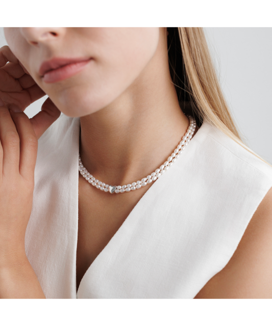 Perlų vėrinys su sidabru