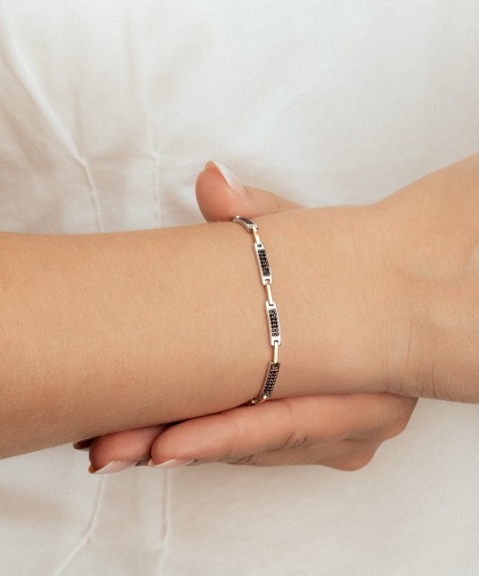 Sidabrinė apyrankė dengta auksu su cirkoniais