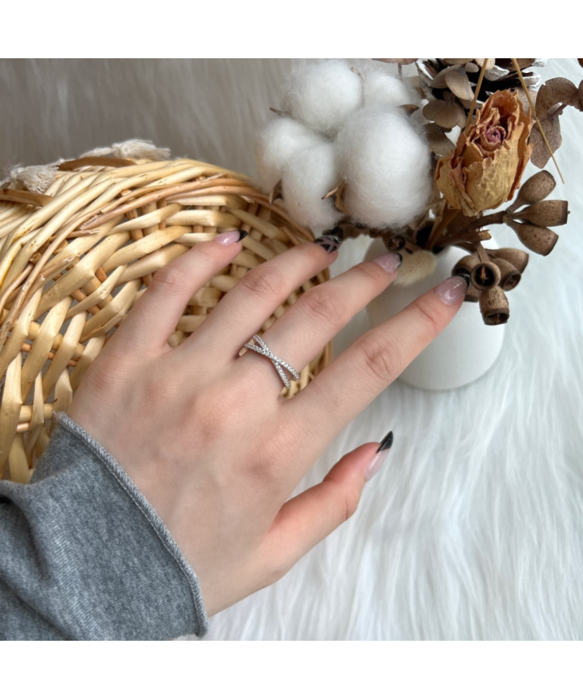 Sidabrinis žiedas su cirkoniais