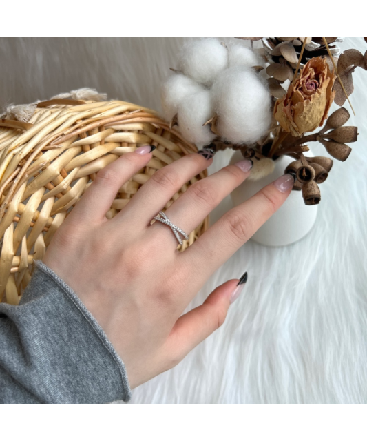 Sidabrinis žiedas su cirkoniais