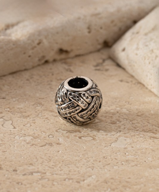 Sidabrinis pakabukas su cirkoniais "Bačkutė"