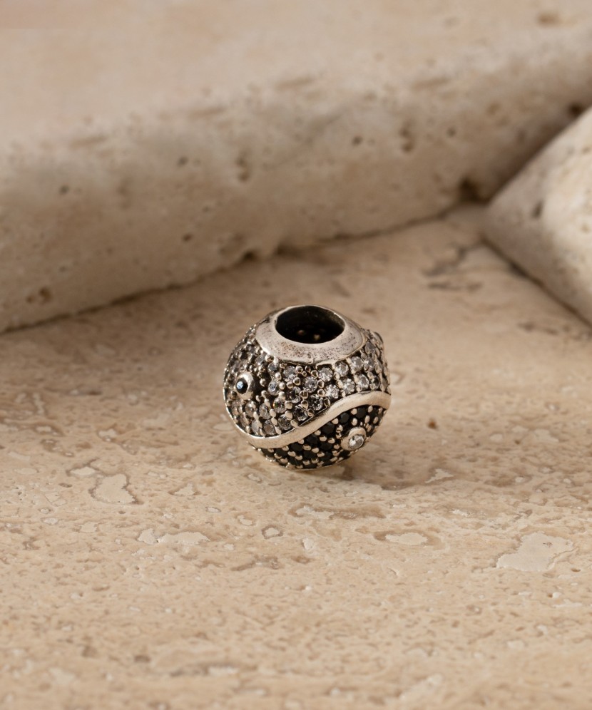 Sidabrinis pakabukas su cirkoniais "Bačkutė"