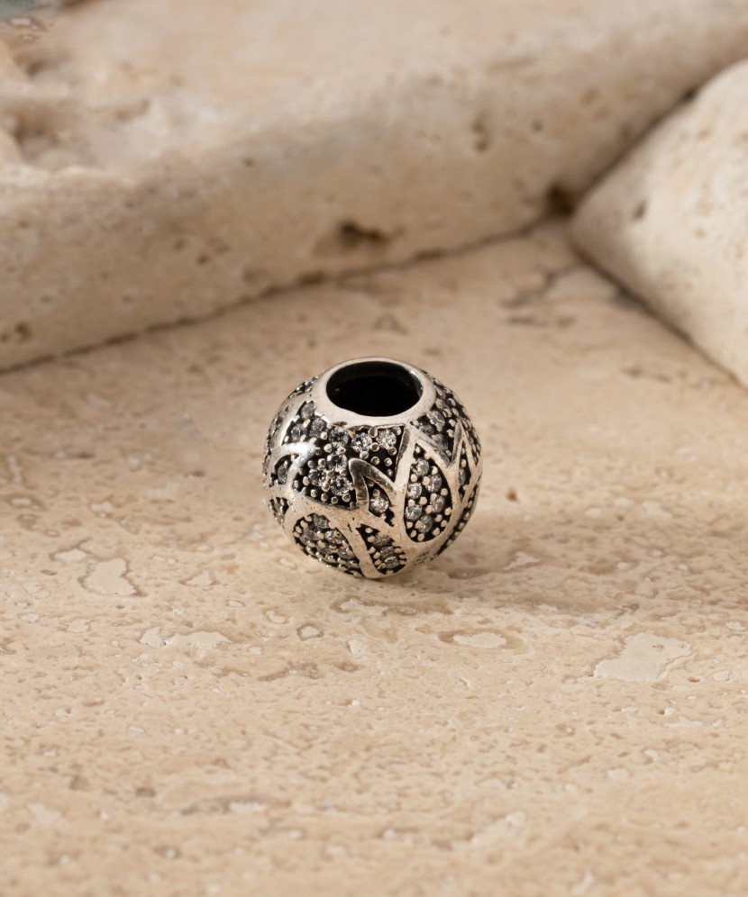 Sidabrinis pakabukas su cirkoniais "Bačkutė"