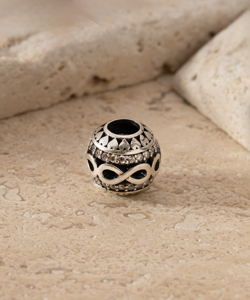 Sidabrinis pakabukas su cirkoniais "Bačkutė"