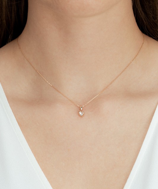 Auksinis pakabukas su cirkoniu "Širdelė"