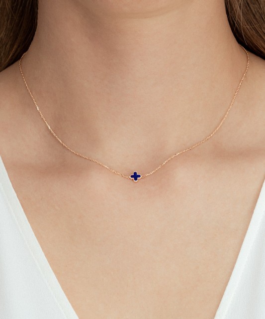 Auksinė grandinėlė su pakabuku