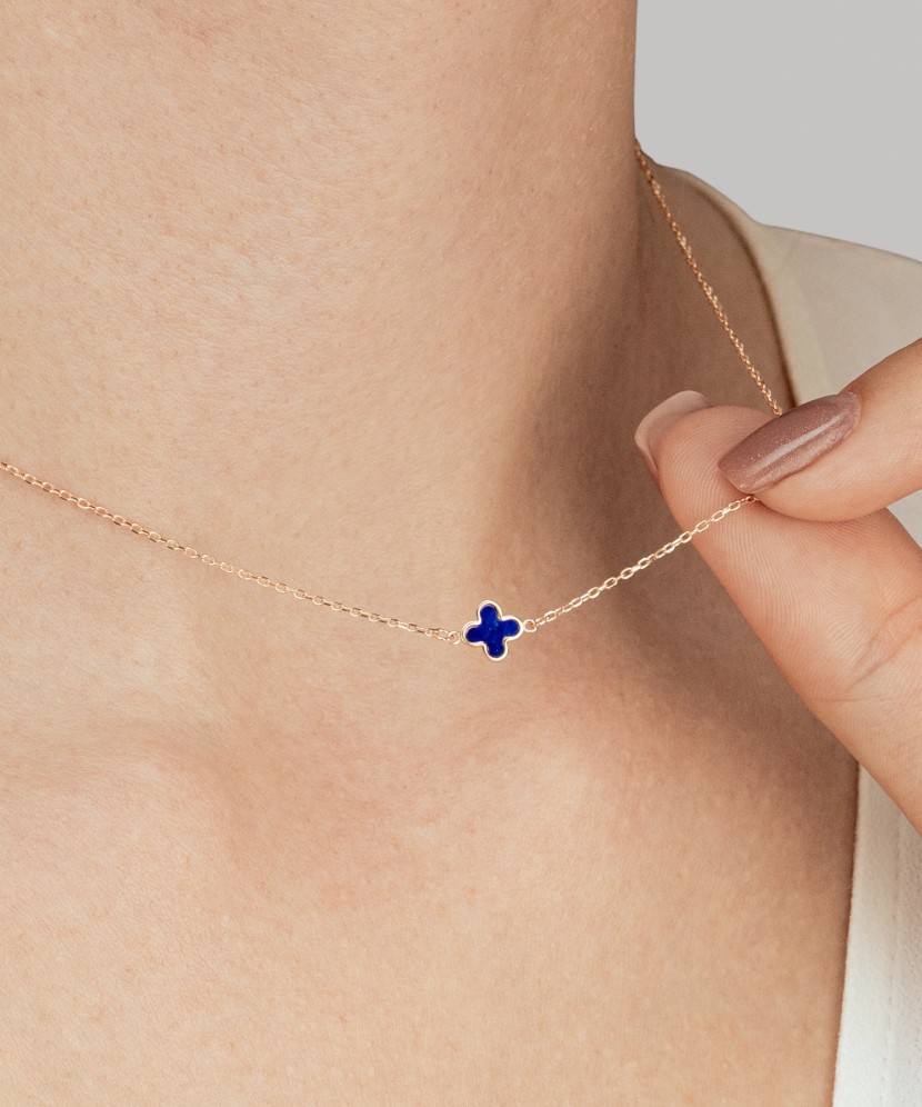 Auksinė grandinėlė su pakabuku