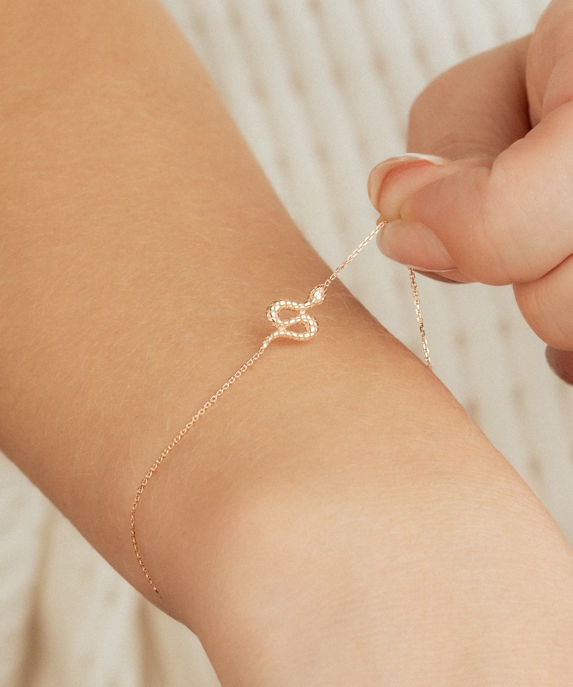 Auksinė apyrankė "Gyvatė"