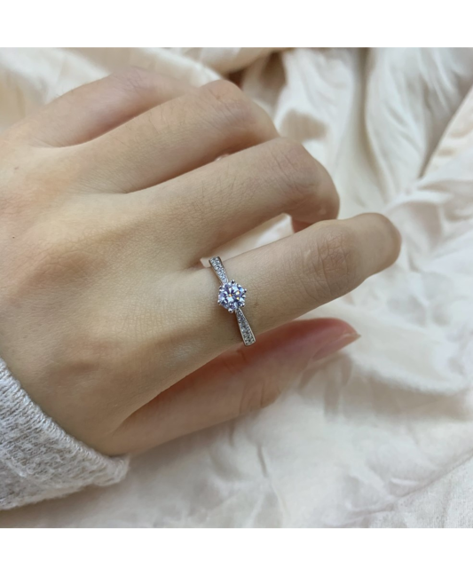 Sidabrinis žiedas su cirkoniais