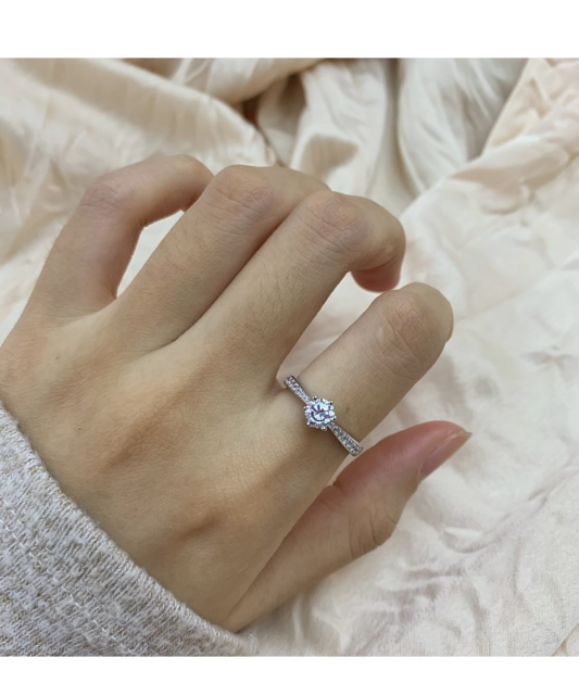 Sidabrinis žiedas su cirkoniais