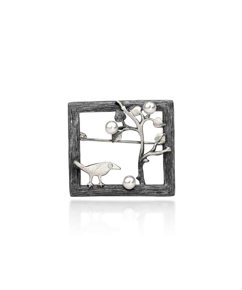 Sidabrinė sagė su perlais