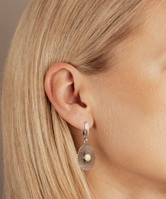 Sidabriniai auskarai su gintaru