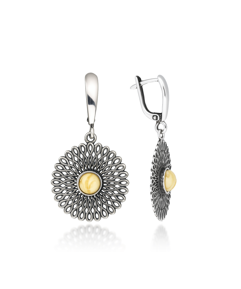 Sidabriniai auskarai su gintaru