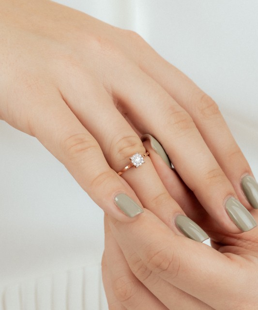 Auksinis žiedas su briliantais